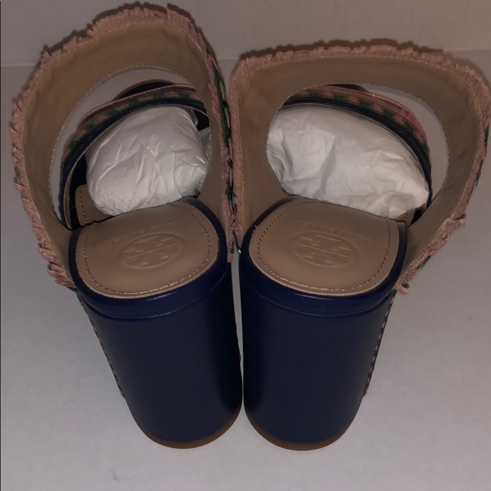 NWT Tory Burch Topanga Navy Sandals, Size 8.5 - Picture 5 of 8